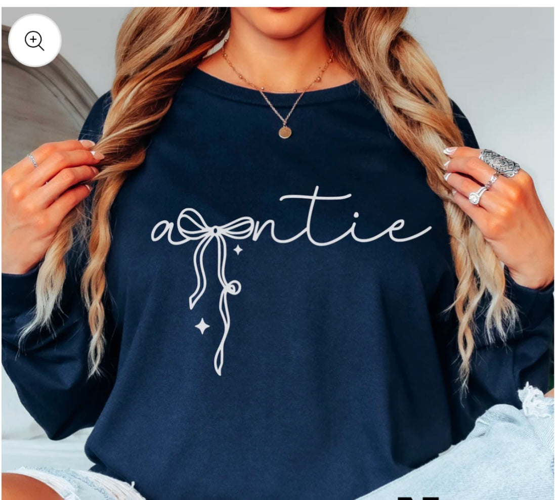Auntie Coquette Tee